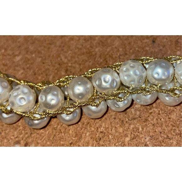 Vintage 1950’s Faux Moon Pearl Crochet Necklace - Picture 4 of 13